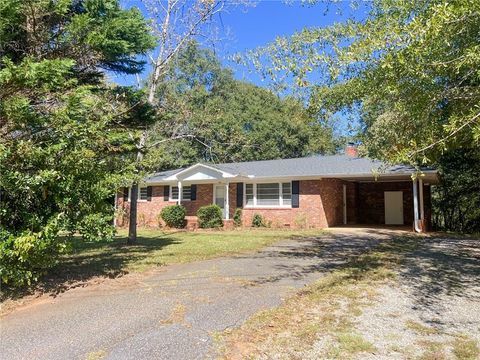 A home in Easley