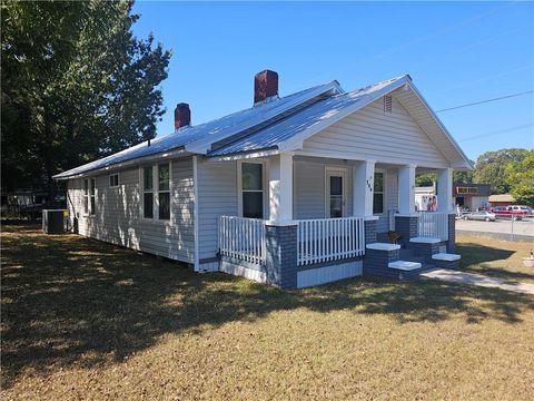 A home in Calhoun Falls