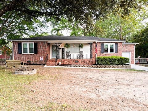 Single Family Residence in Greenwood SC 505 Cambridge Avenue.jpg