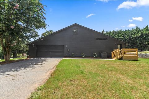 A home in Easley