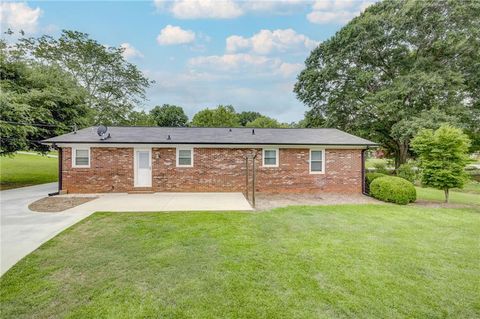 A home in Easley