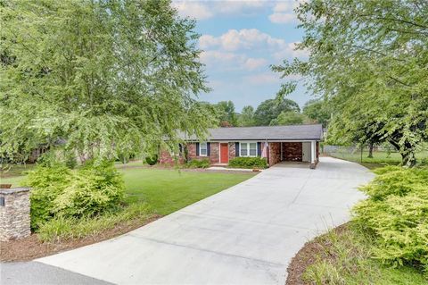 A home in Easley