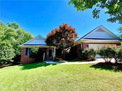 Single Family Residence in Seneca SC 4003 Turnbery Loop.jpg