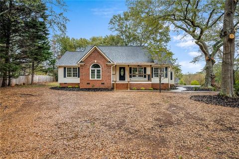 A home in Easley