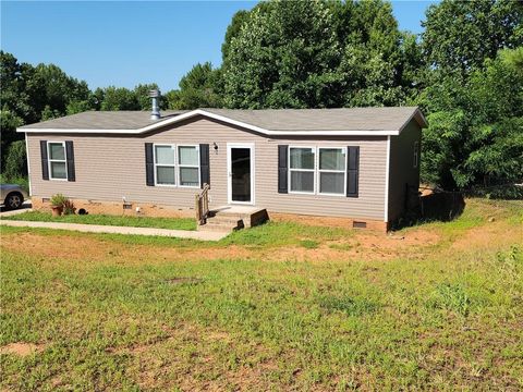 A home in Easley