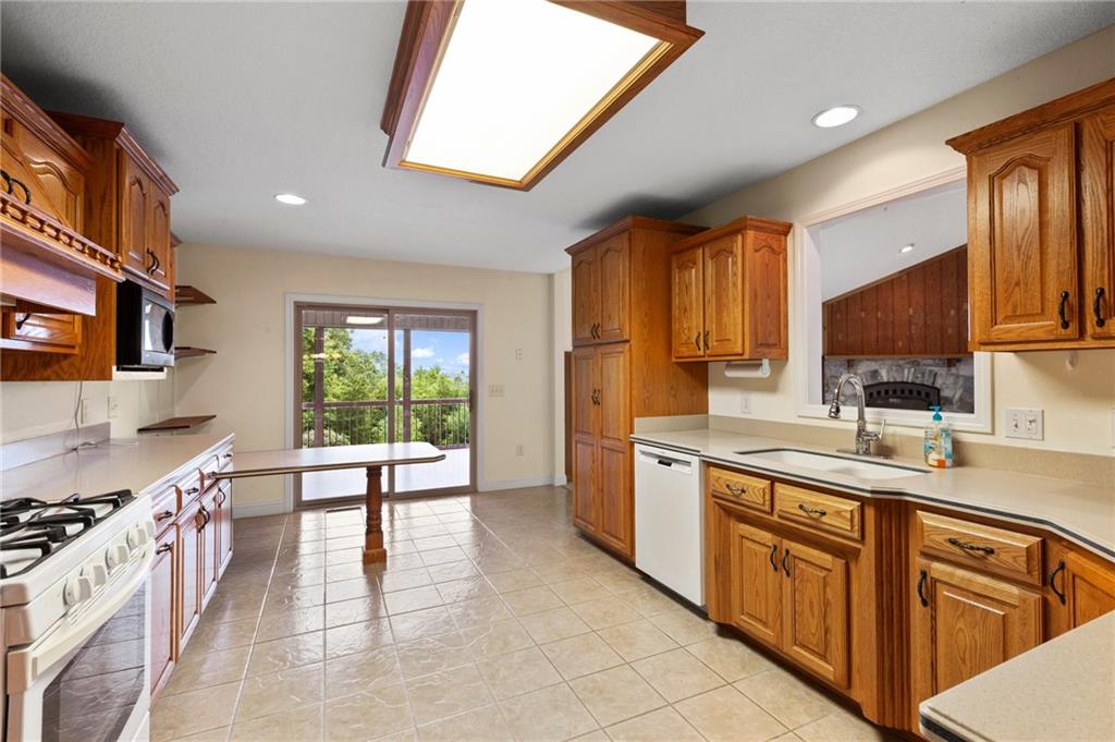 251 Woodall Mountain Road, Pickens, South Carolina image 13