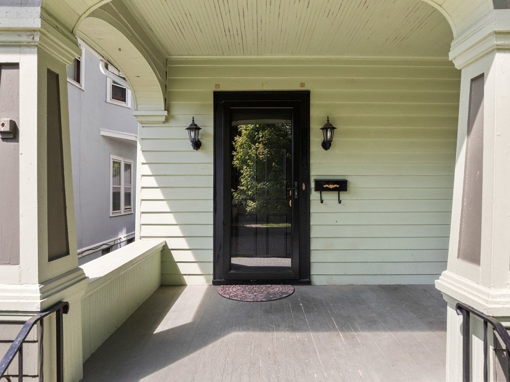 4 Birch Avenue