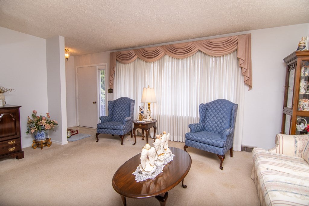 3 Woodland Drive