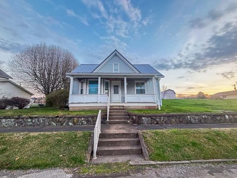 208 Stealey Middlebourne WV 26149