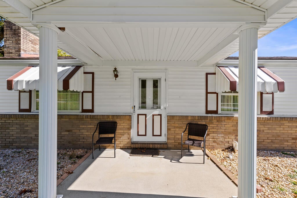13 Lee Drive