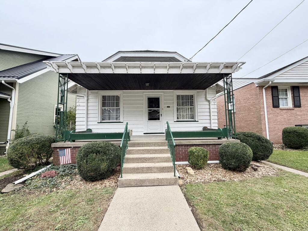1335 VALLEY VIEW AVE