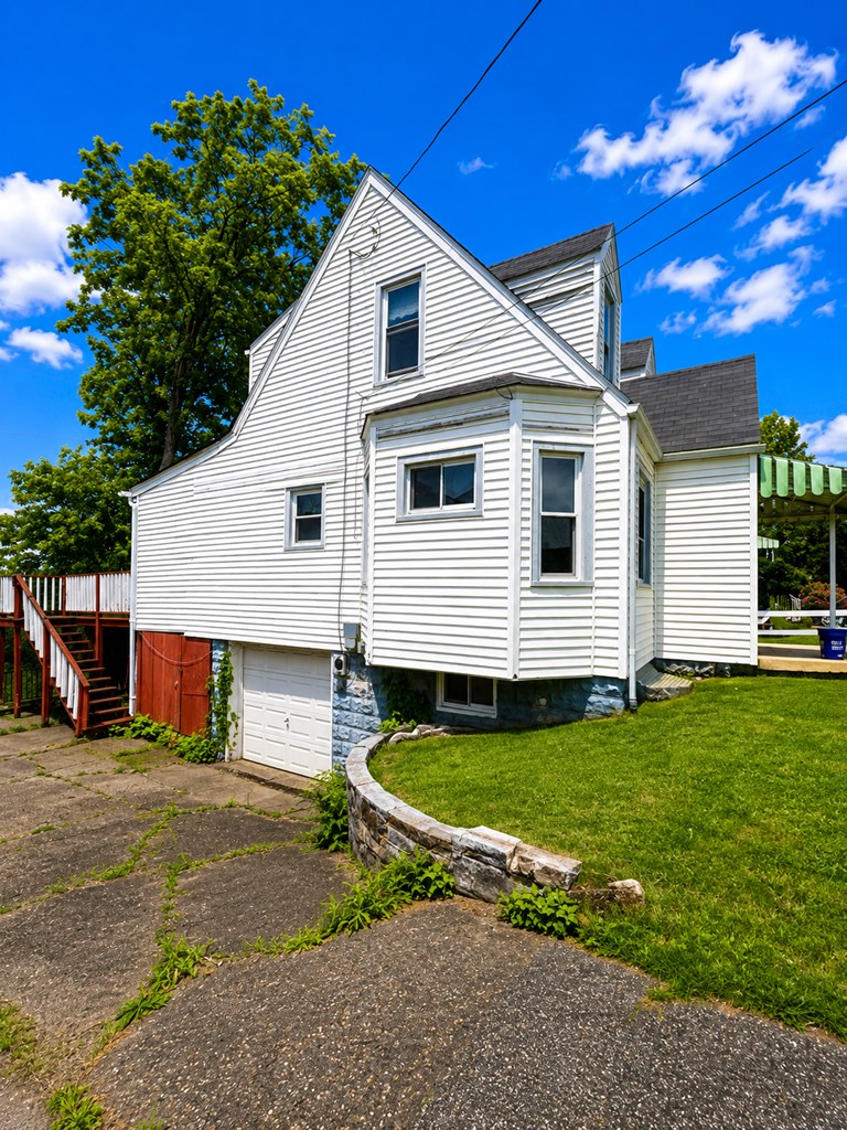 24 Pleasant View Avenue