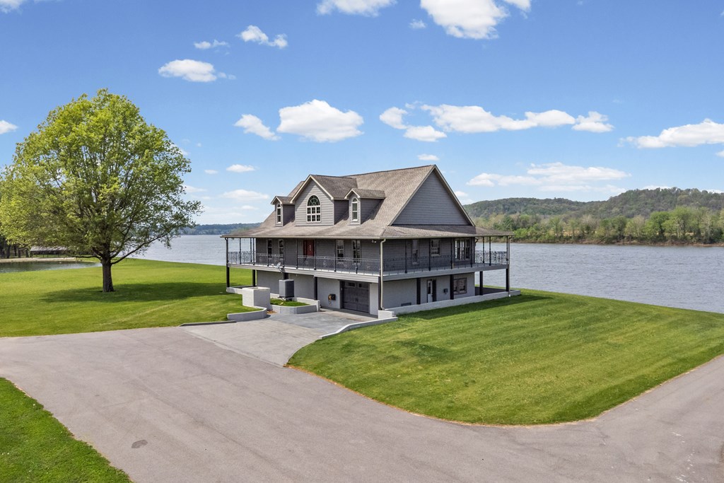St. Marys, West Virginia, 26170, United States, 4 Bedrooms Bedrooms, ,4 BathroomsBathrooms,Residential,Active,2016730