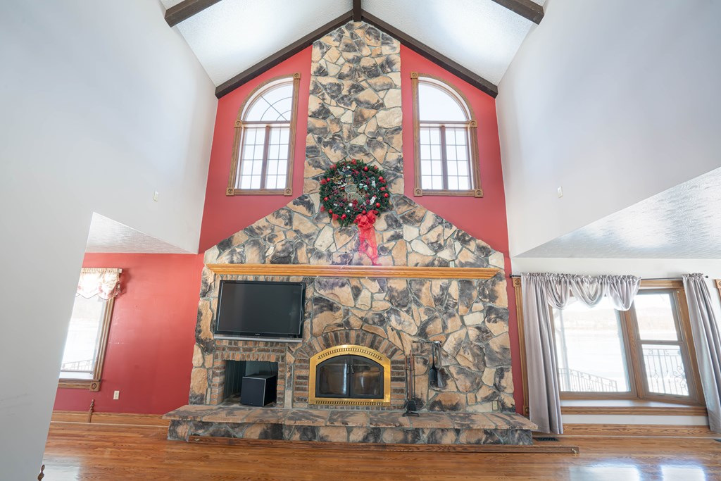 St. Marys, West Virginia, 26170, United States, 4 Bedrooms Bedrooms, ,4 BathroomsBathrooms,Residential,Active,2016730