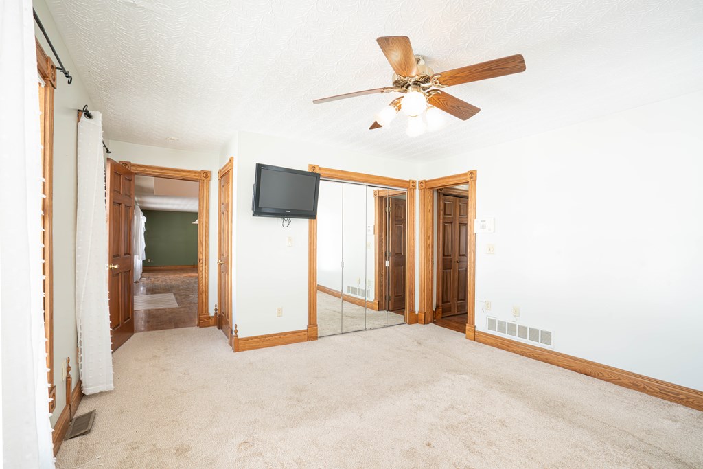 St. Marys, West Virginia, 26170, United States, 4 Bedrooms Bedrooms, ,4 BathroomsBathrooms,Residential,Active,2016730