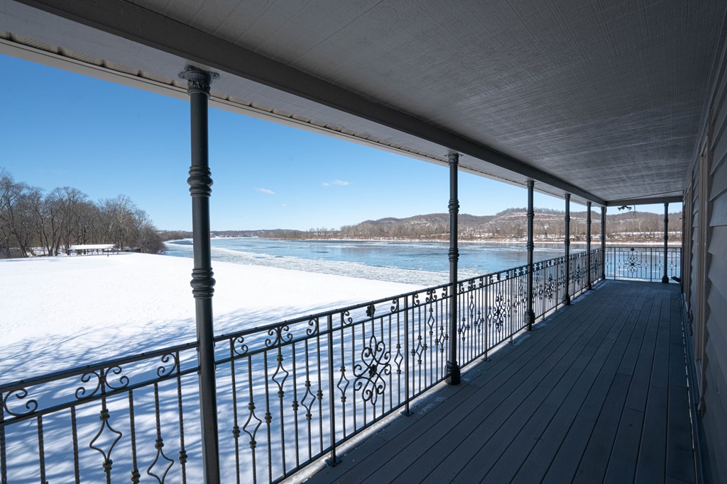 St. Marys, West Virginia, 26170, United States, 4 Bedrooms Bedrooms, ,4 BathroomsBathrooms,Residential,Active,2016730