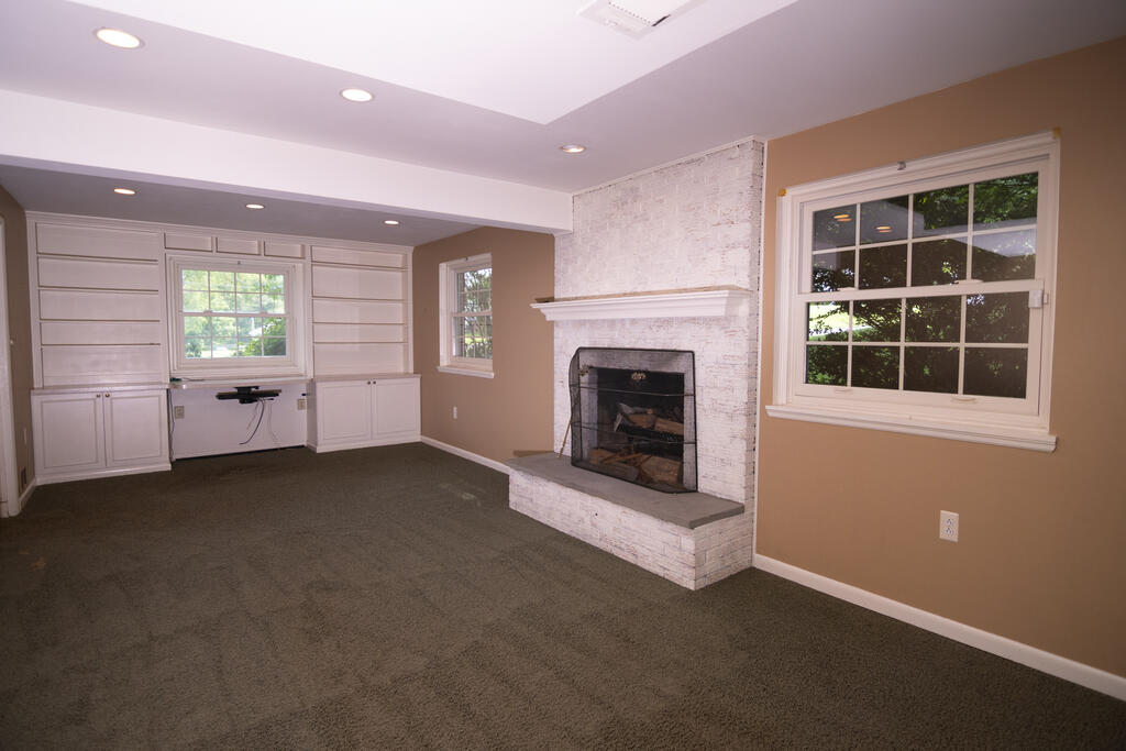 51 Brentwood Ave
