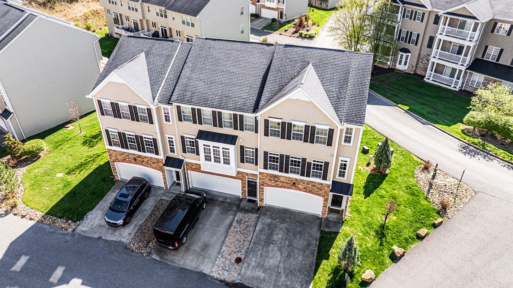 1402 Townhouse way