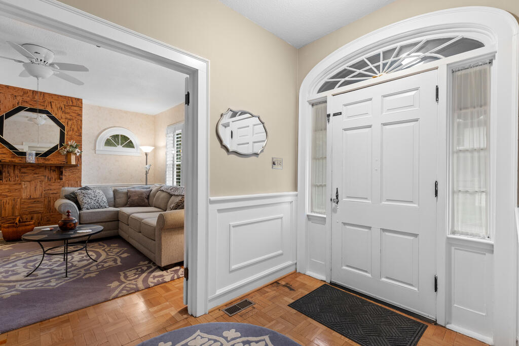 106 Poplar Avenue