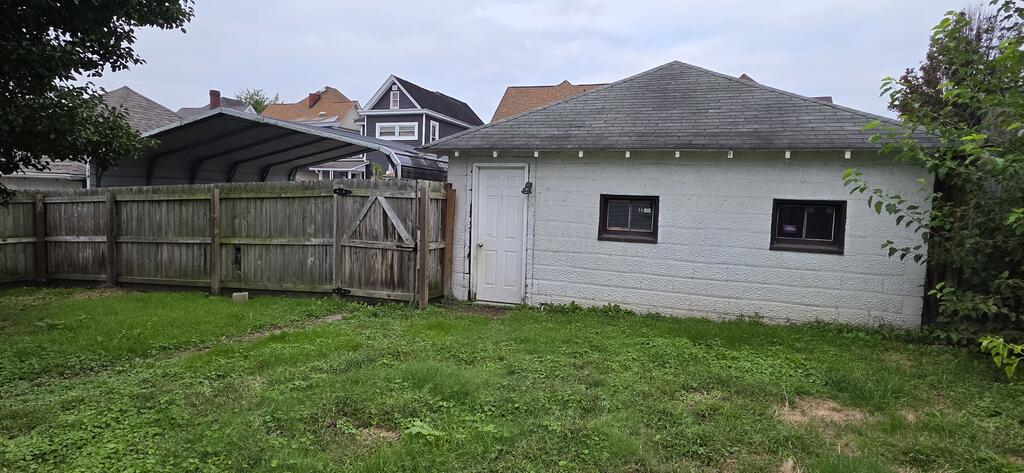 1005 Morton