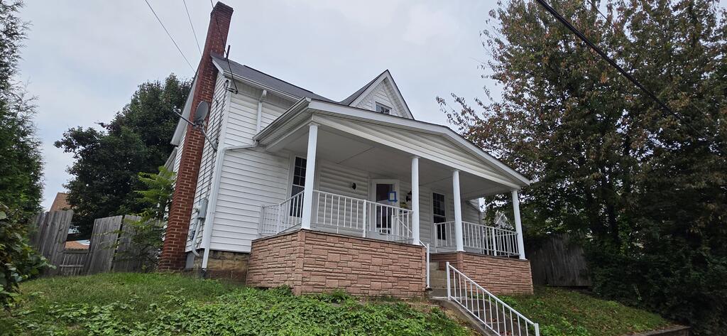 1005 Morton