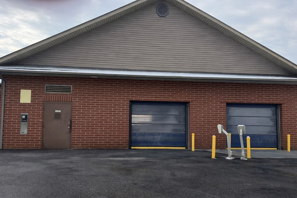 1614 WHEELING AVENUE