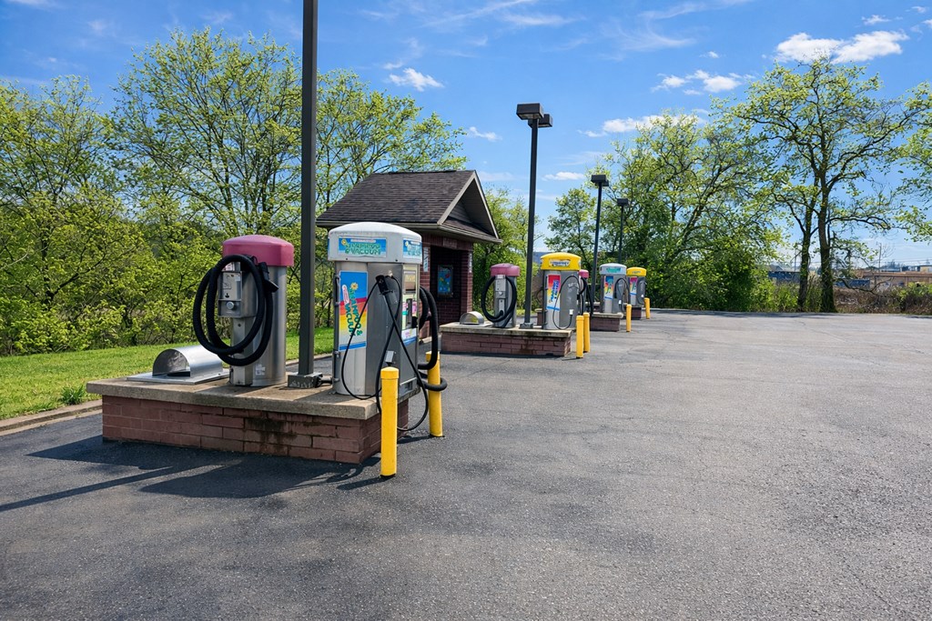 1614 WHEELING AVENUE