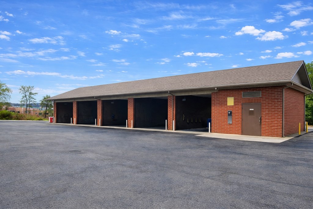 1614 WHEELING AVENUE