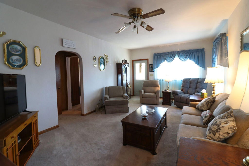 9 Walnut Avenue