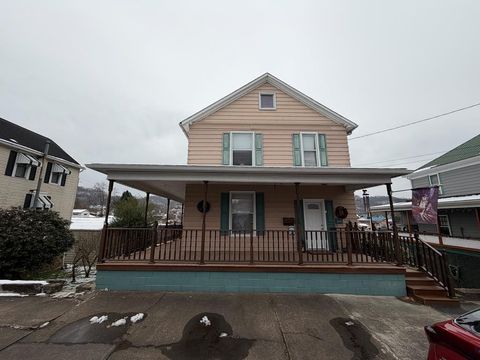 508 Maple Avenue New Martinsville WV 26155