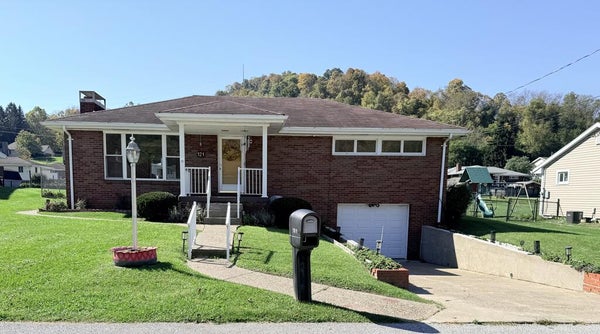 121 SHERWOOD AVE, WHEELING, WV 26003 - Image 34cb0c25f68f56c1dc82c7bdbdecdf1b/3610233895