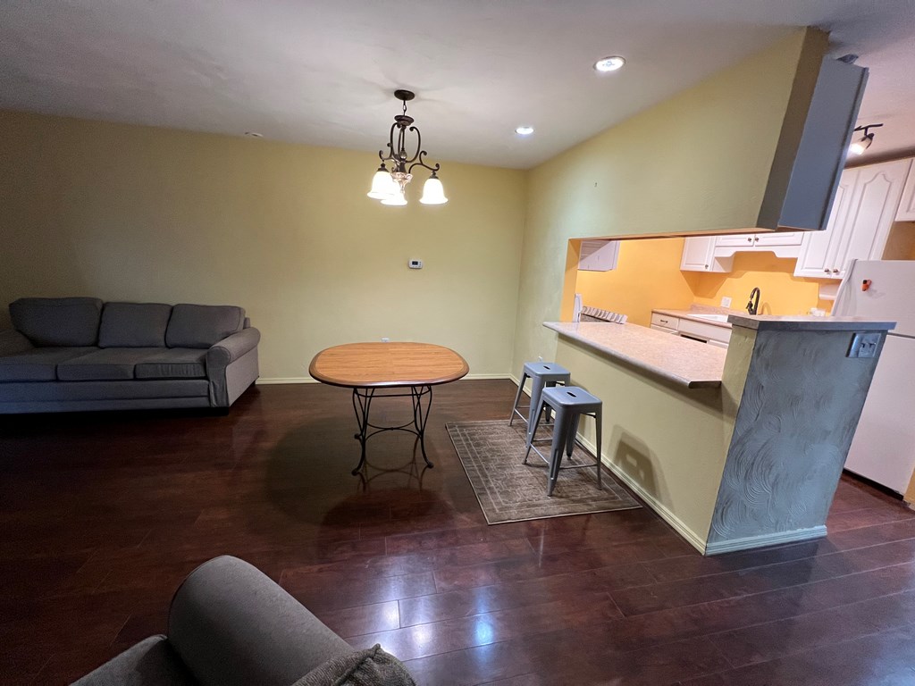 98 Edgewood Street B6