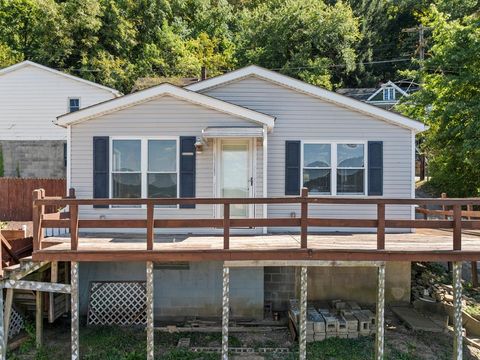 2 E PAXTON AVENUE Wheeling WV 26003