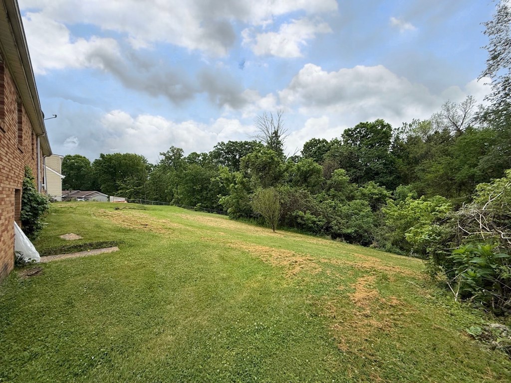 1010 Betty Zane Rd.
