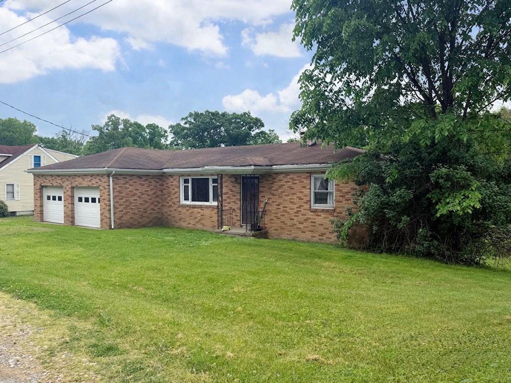 1010 Betty Zane Rd.