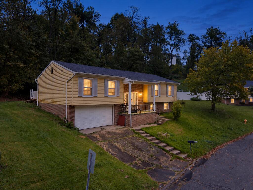 234 W Cardinal Ave