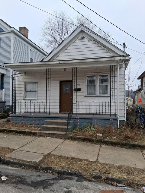 309 8th Street Moundsville WV 26041