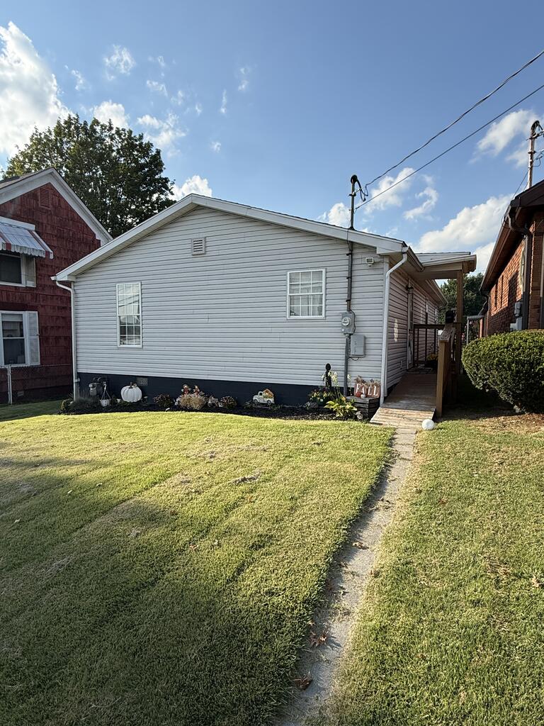 2308 Center Street