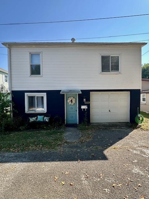 811 Tomlinson Avenue-Rear