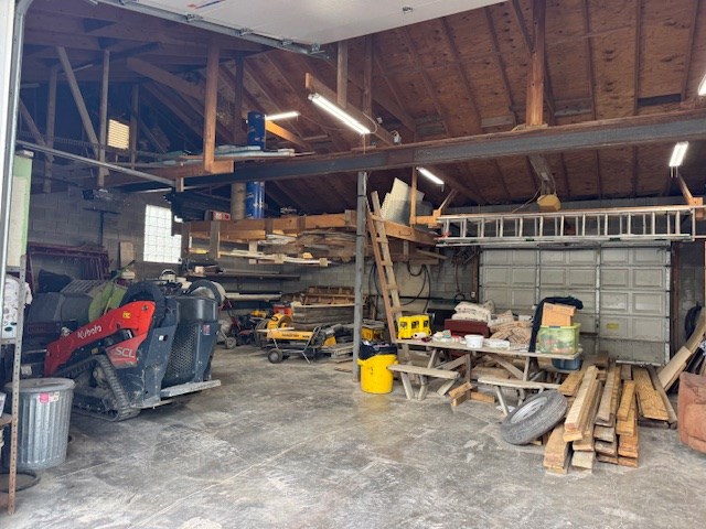 Lot 135 Yankee Street