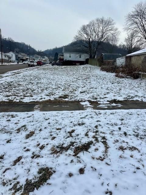 28 Park Street Moundsville WV 26041