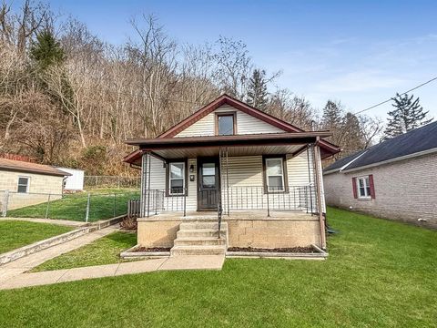 4 Russell Ave Wheeling WV 26003