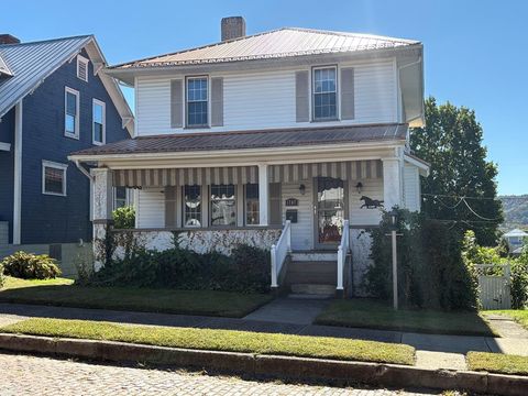 1707 Virginia Street Moundsville WV 26041