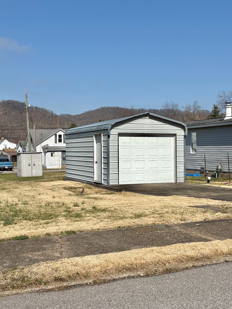 617 North 6th . Avenue