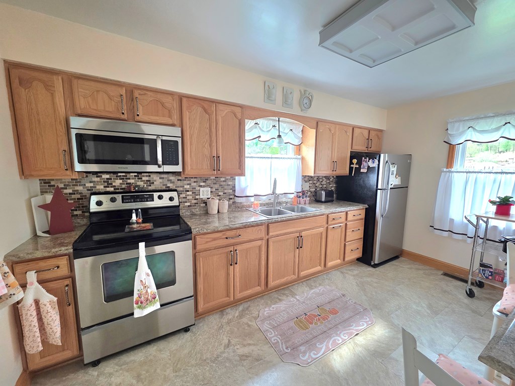 68 Oak Drive Circle