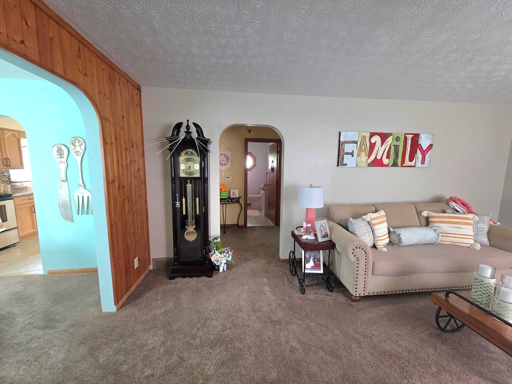 68 Oak Drive Circle