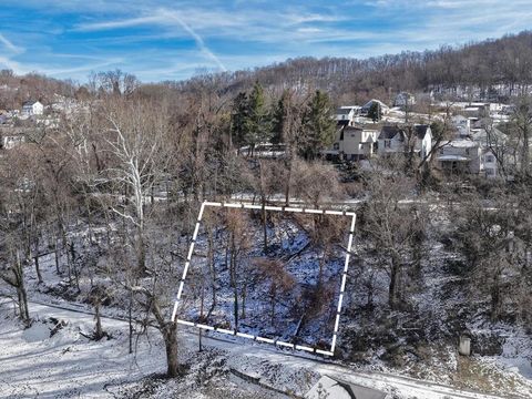 121 Cliff Street Sistersville WV 26175