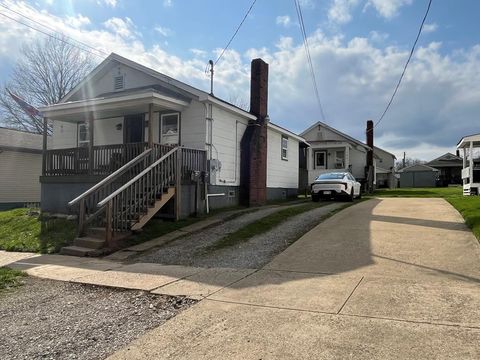 163 Oak Avenue Moundsville WV 26041