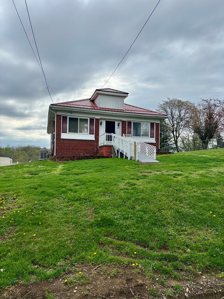 709 Springdale Avenue