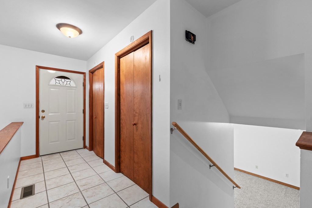 1 1/2 East Paxton Ave